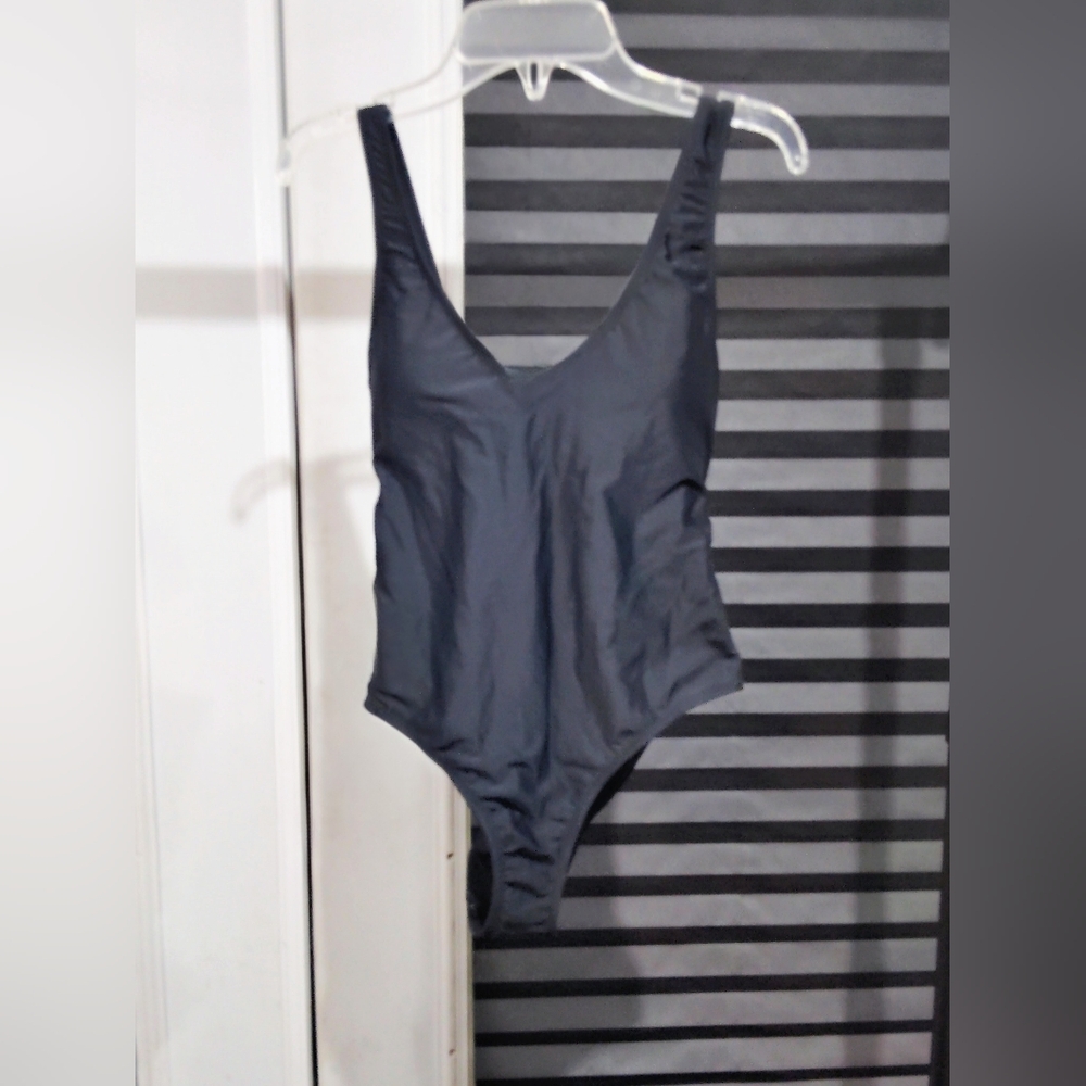 SHEKINI BLACK ONE-PIECE SWIMSUIT